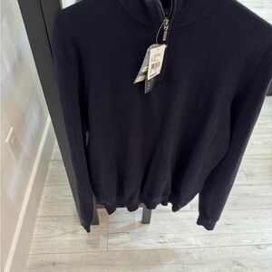 Brand new Bloomingdale’s Men’s store cashmere sweater.